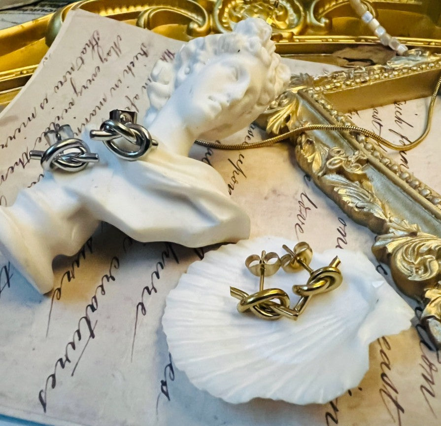 Nudo de Gracia|Pendientes minimalistas con giro