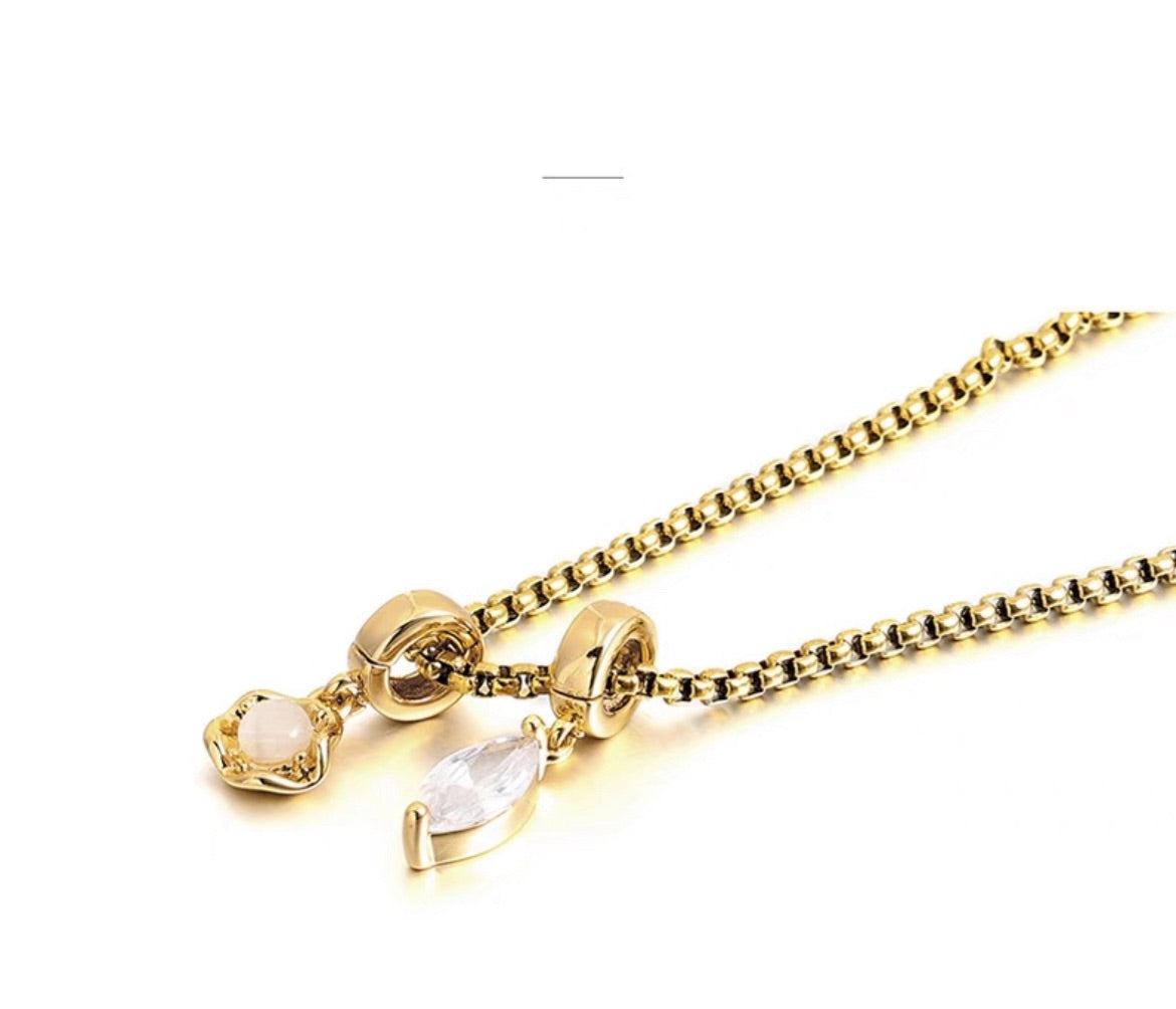 Serie Mito de Estrella y Luna - Collar con colgante desmontable de acero de titanio Moonlight Whisper, oro de 18 quilates, resistente al agua, con circonitas de ojo de gato y ojo de marqués.