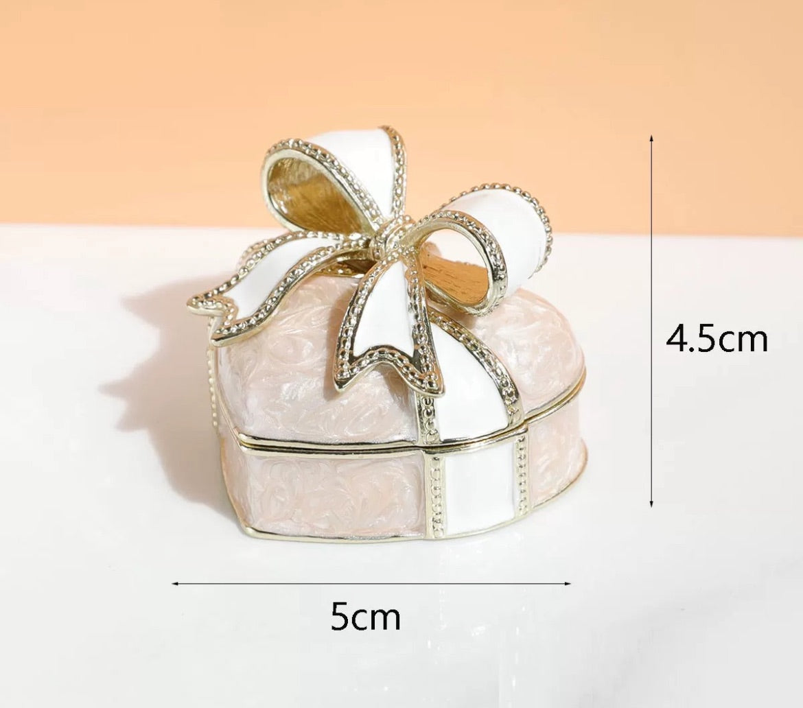 Caja de joyería magnética de diamantes esmaltados de la serie Treasure Box de Su Alteza Real