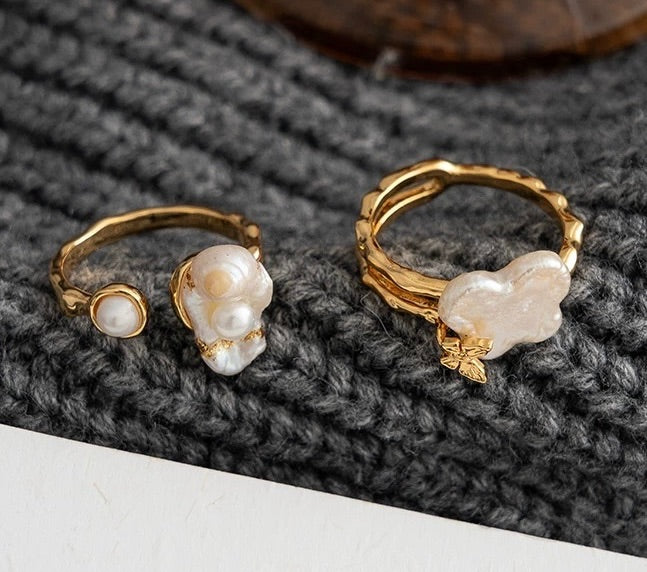 Anillo de agua dulce natural de la serie Poesía Barroca (ajustable)