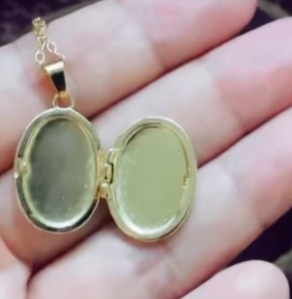 Collar con amuleto de ojo del diablo con fotocaja que protege la memoria del sol y la luna