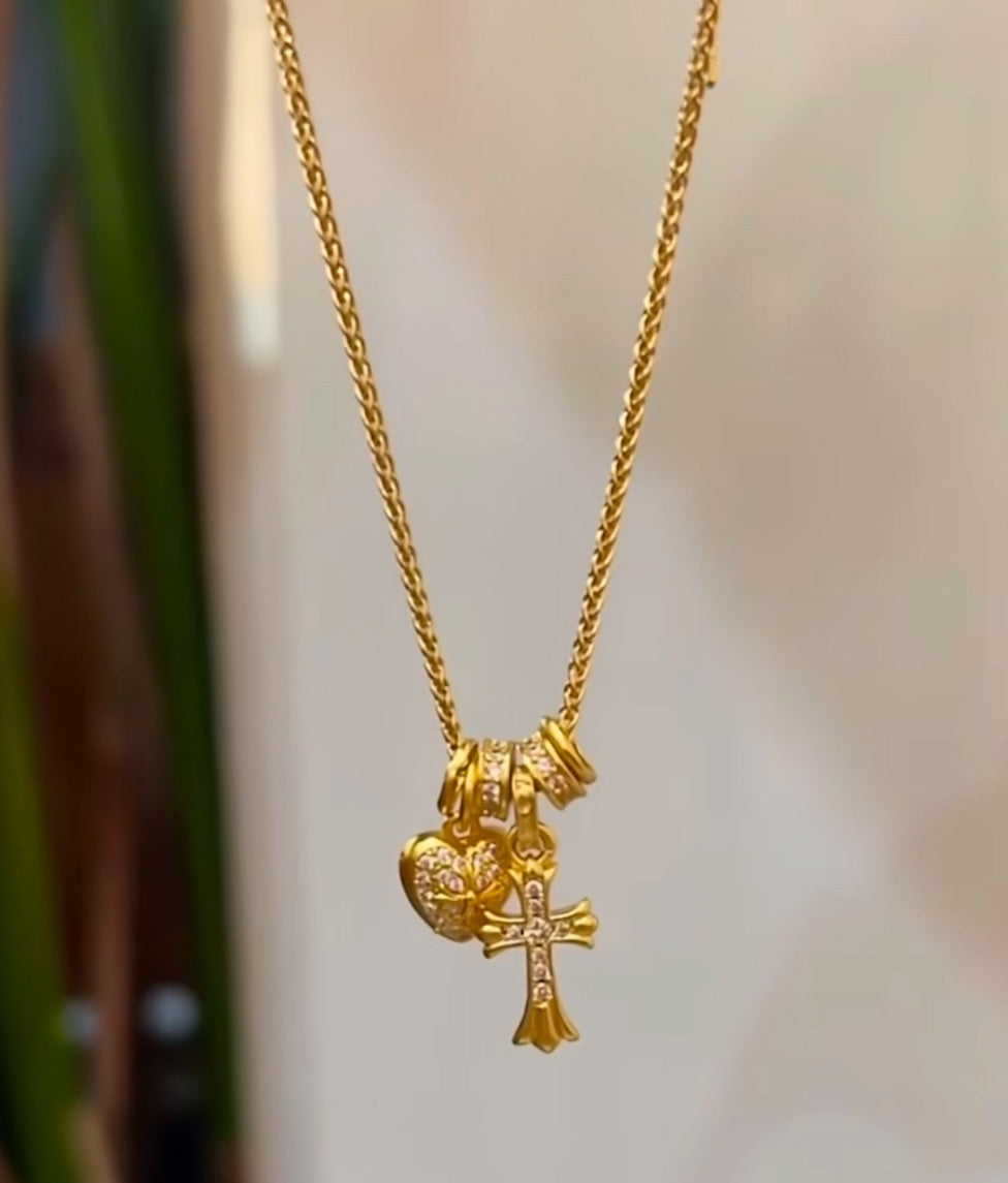 Collar de latón en oro auténtico de 18 quilates con la mitología y leyenda del Amor Santo de la serie Tarot, Estrella y Luna