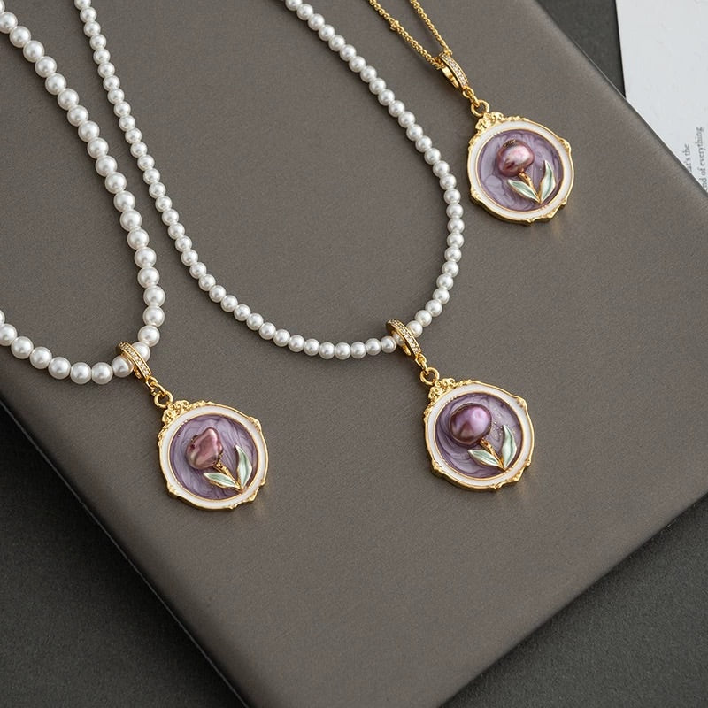 Jardín de Monet | Collar de tulipanes morados Flora (colgante desmontable)