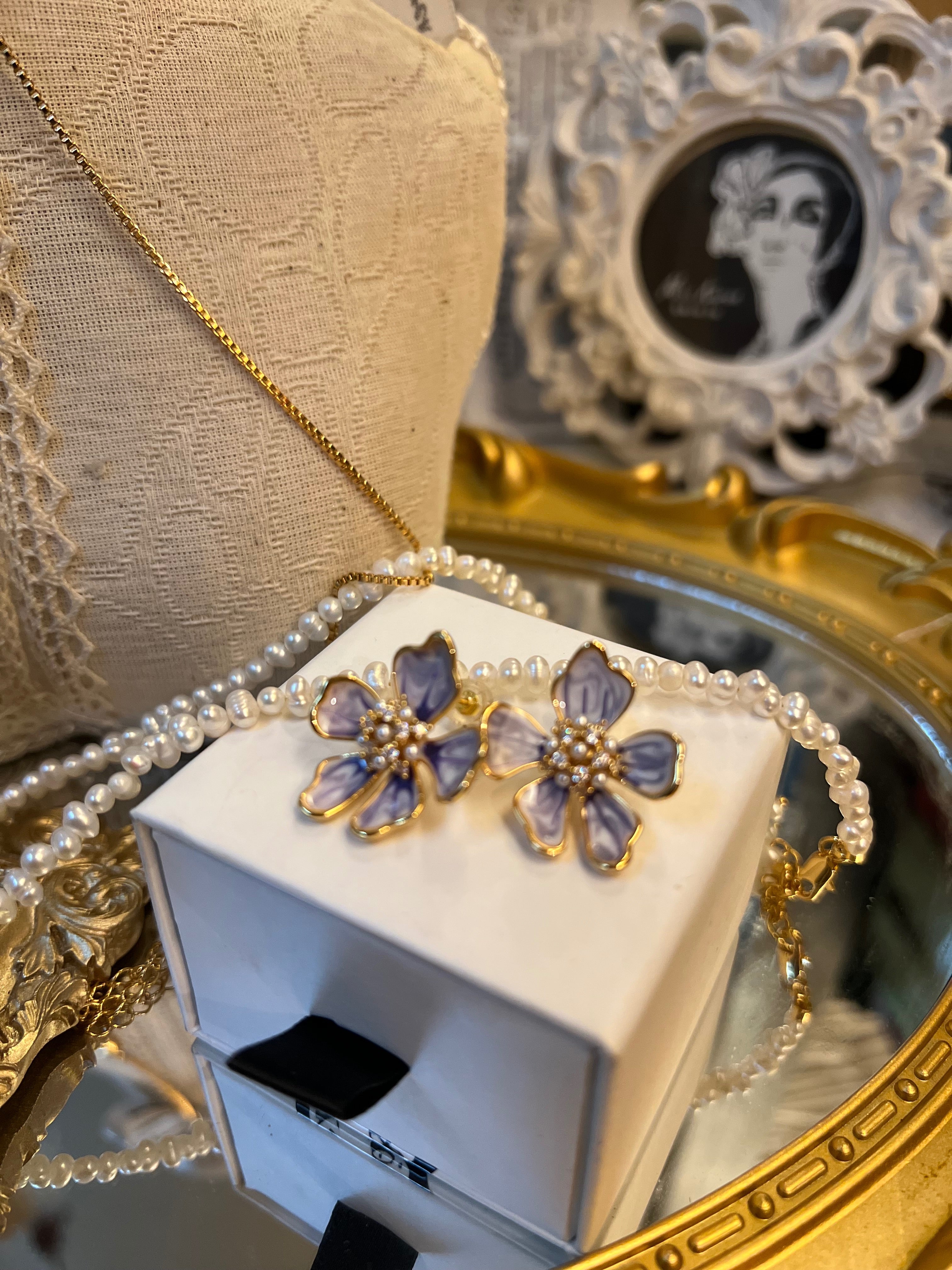 Jardín de Monet | Collar de tulipanes morados Flora (colgante desmontable)