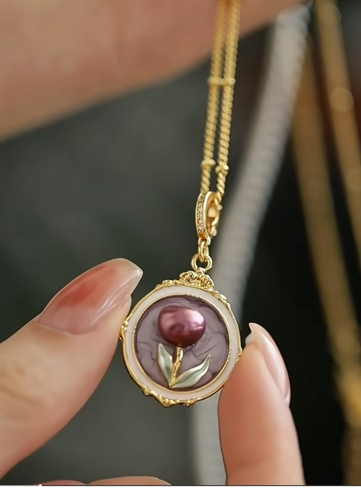 Jardín de Monet | Collar de tulipanes morados Flora (colgante desmontable)