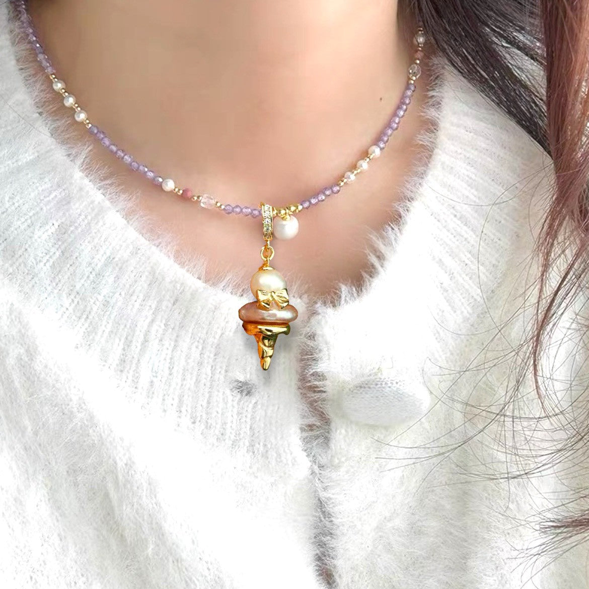 Collar de perlas barrocas con helado La Glace de Paris