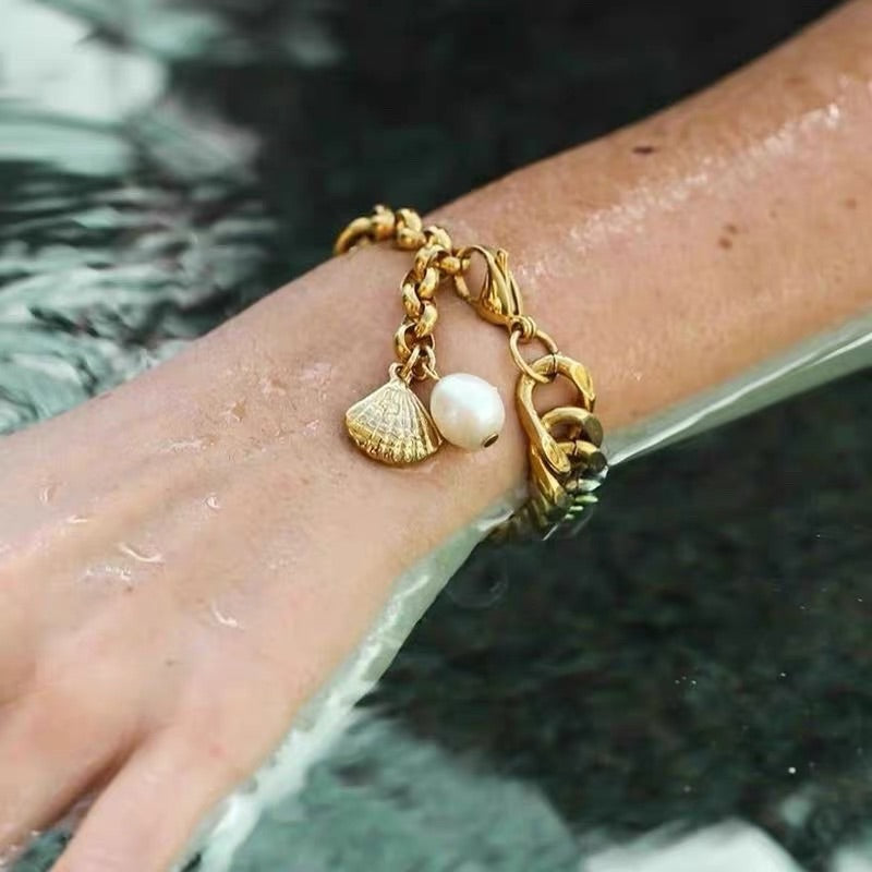 Pulsera estilo resort oceánico con forma de concha, perla, estrella de mar y caballito de mar