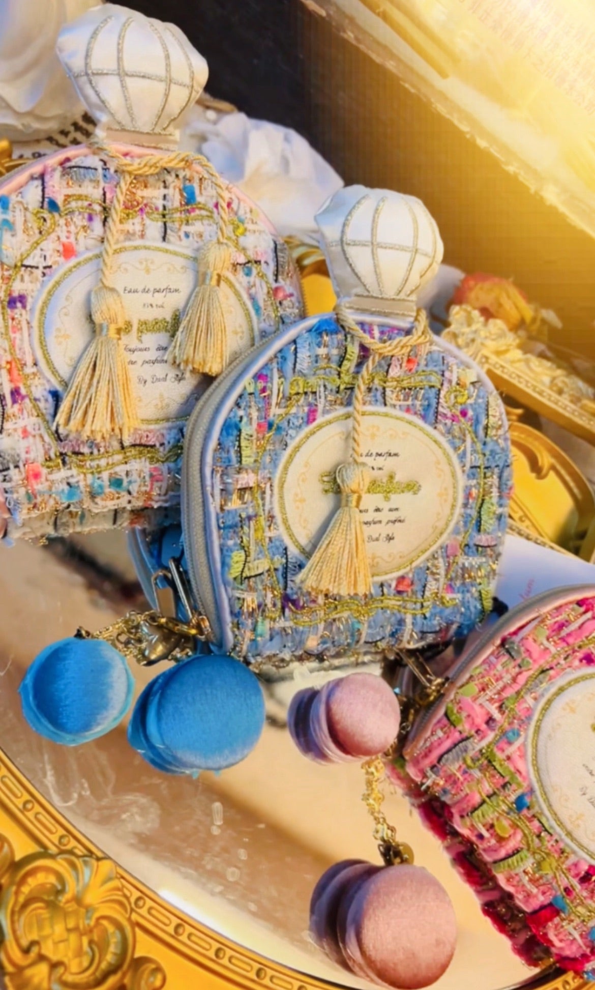 Bolsa de joyería con frasco de perfume francés Poesía de la Luz