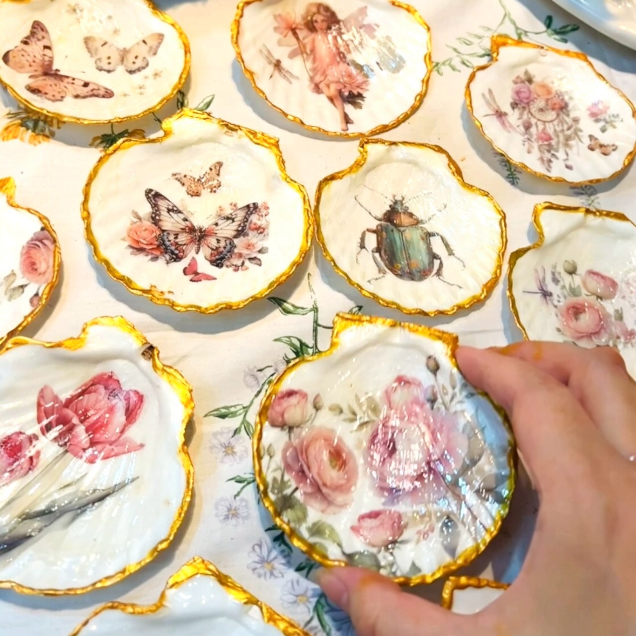 Historia del ángel | Capítulo del hada de las flores | Plato de joyería de concha de Degubat