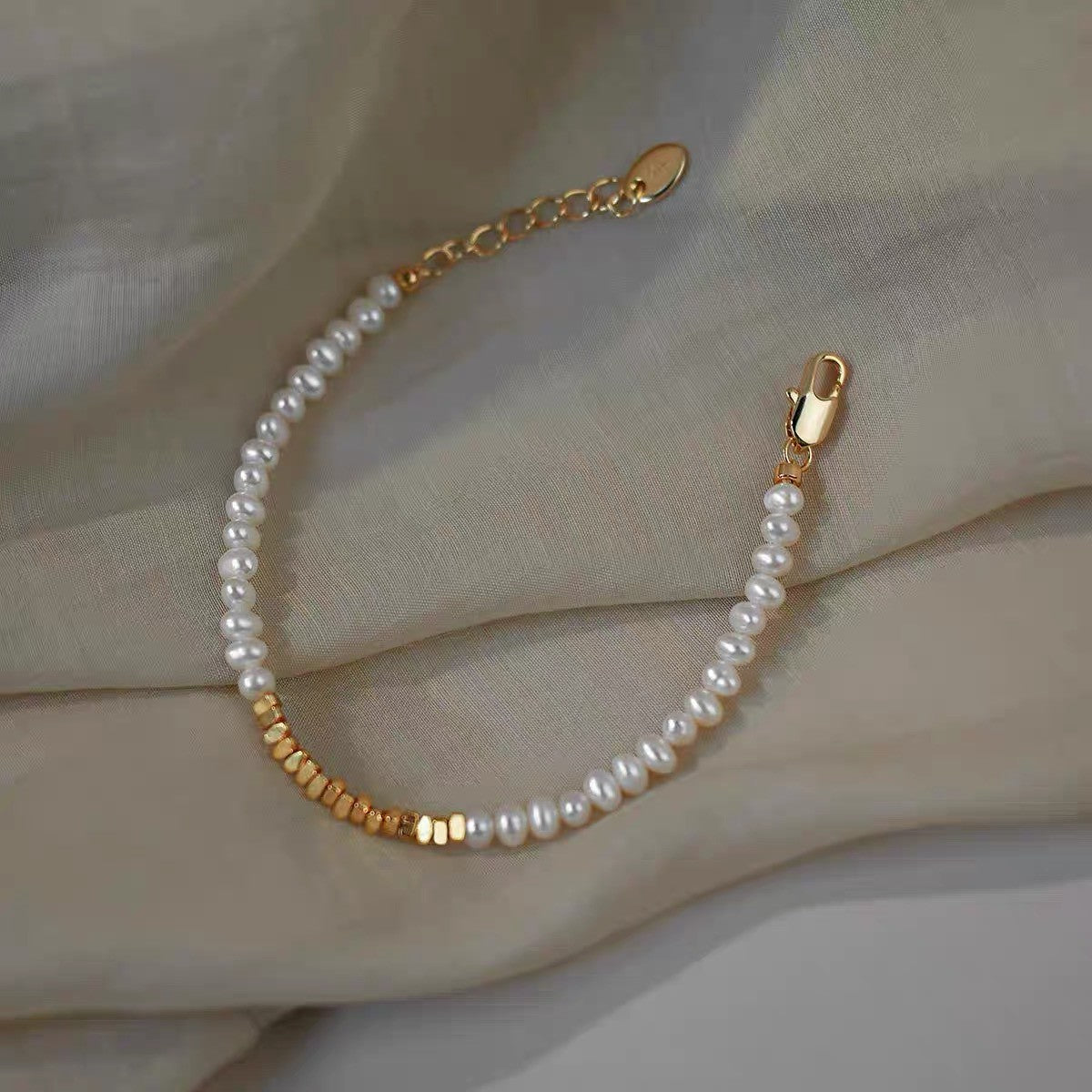 珍珠小姐|【祕密王冠.珍珠系列】晨光修女(金石簡約珍珠手鍊)