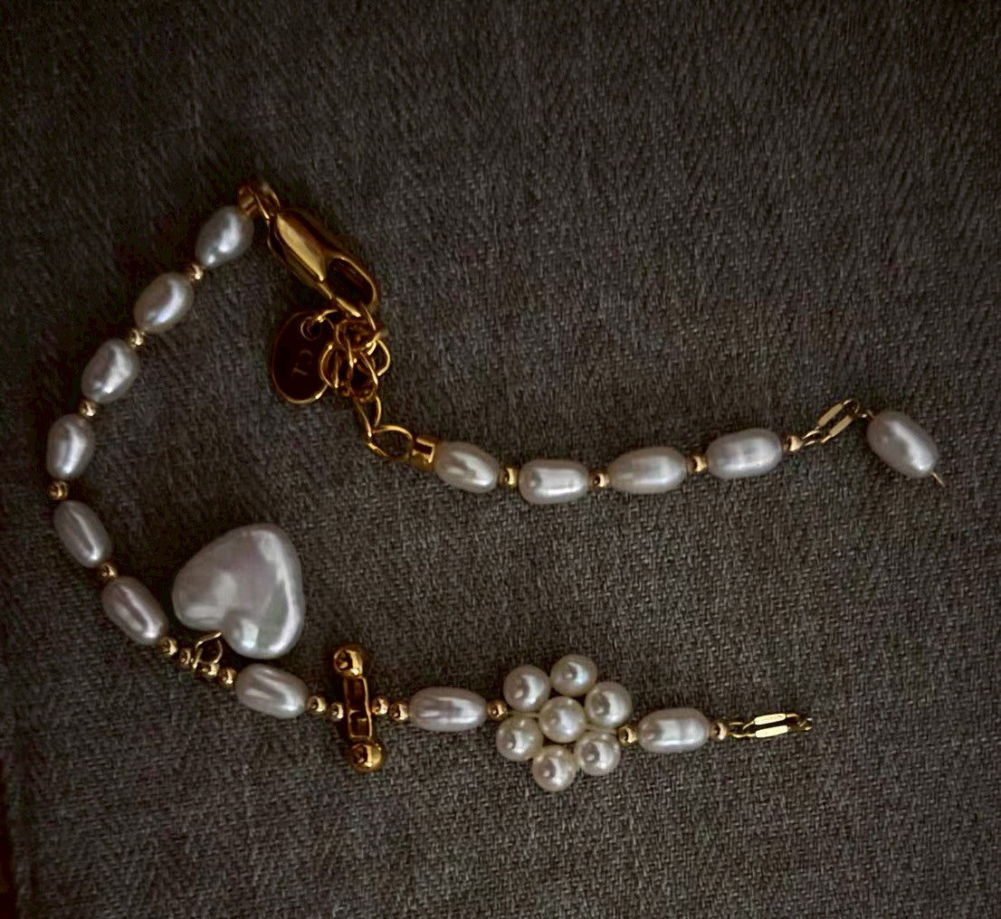 珍珠小姐|【祕密王冠.珍珠系列】瑪麗女爵的祈願(愛心珍珠花十字手鍊)