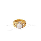 Anillo de lujo francés retro ligero de acero de titanio con circonita de 18 quilates y perla de agua dulce