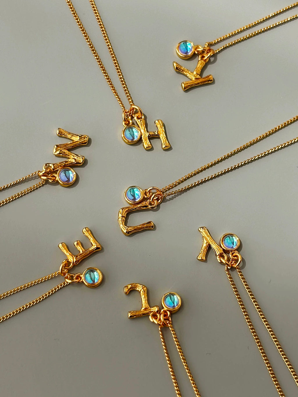 光年系列｜竹節 × 歐泊字母項鍊 （現貨+預購）