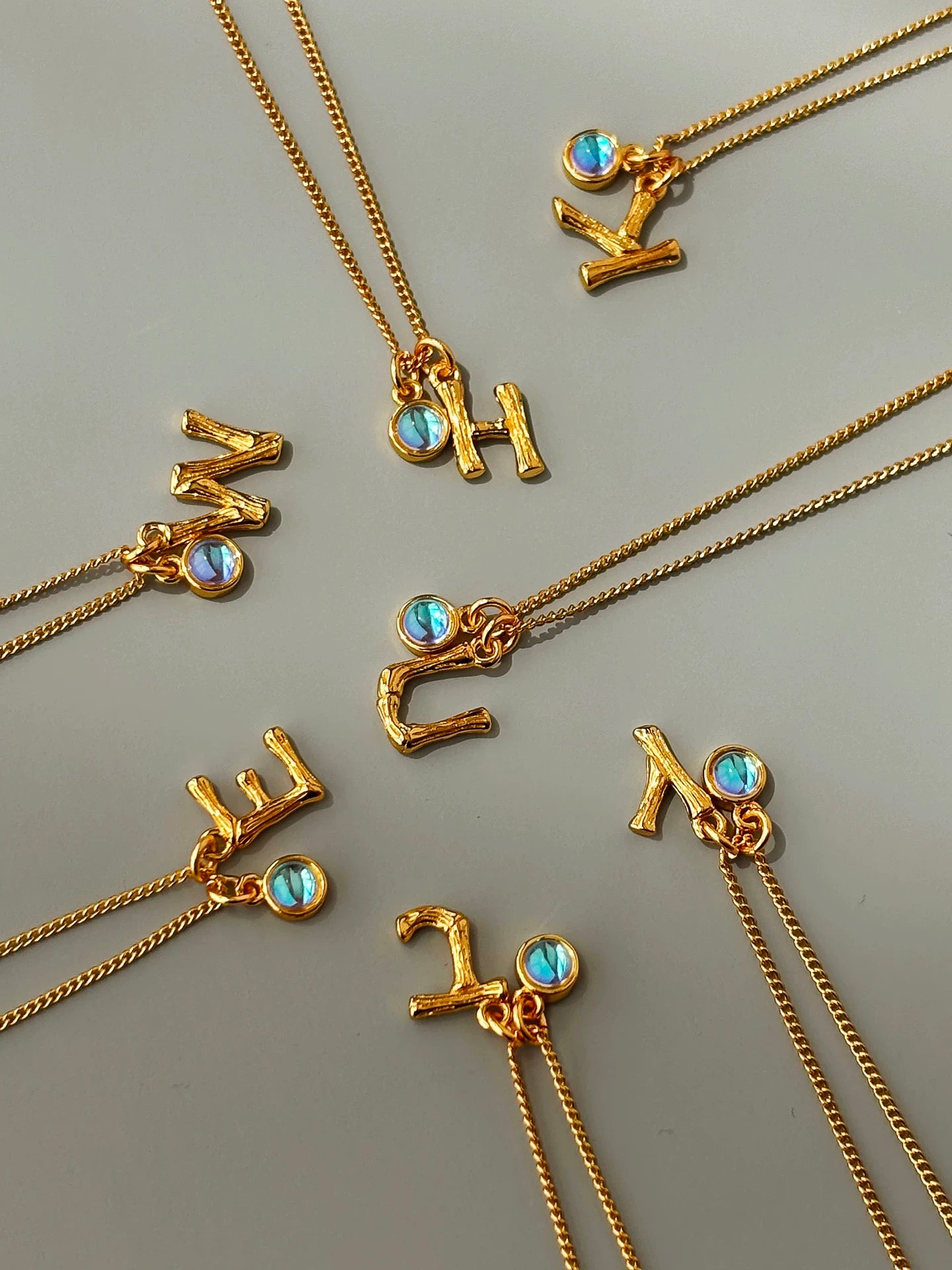 光年系列｜竹節 × 歐泊字母項鍊 （現貨+預購）