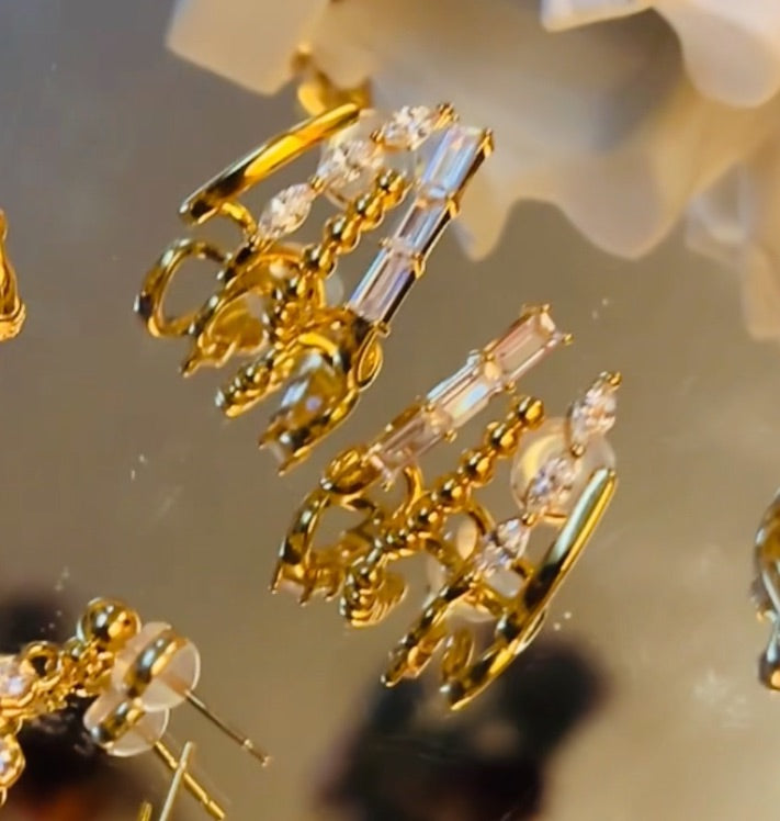 Serie Light Year Aria｜Pendientes Aria (Pendientes de circonita)