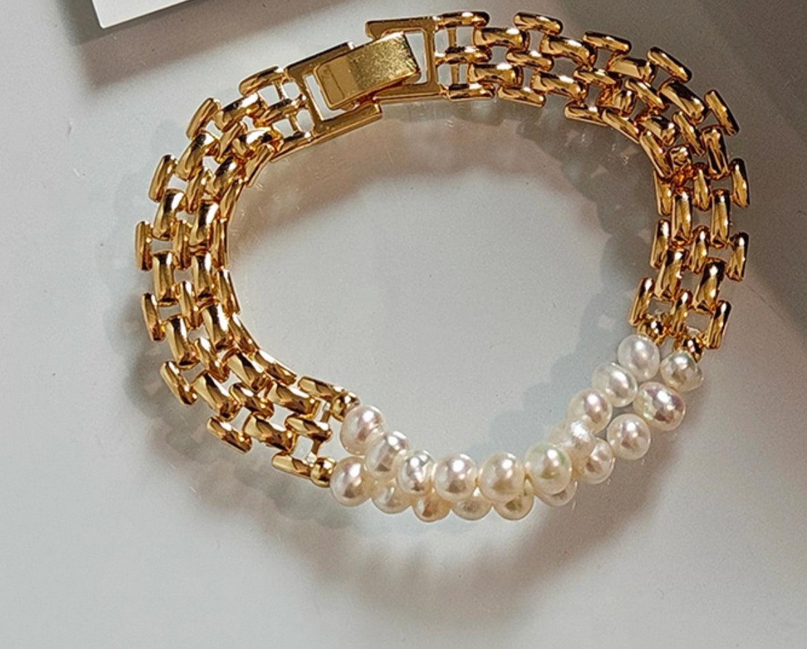 珍珠小姐｜淡水珍珠錶鍊金色迴廊扣式手鍊
Miss Pearl｜Golden Corridor Bracelet