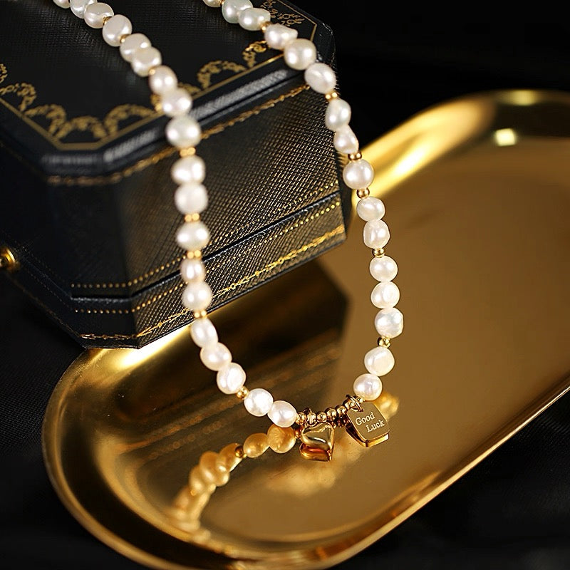珍珠小姐｜【祕密王冠．珍珠系列】莉莉安的祝福（Good Luck吊牌項鍊/手鍊）pearl jewelry Vintage . Gift | Miss Karen