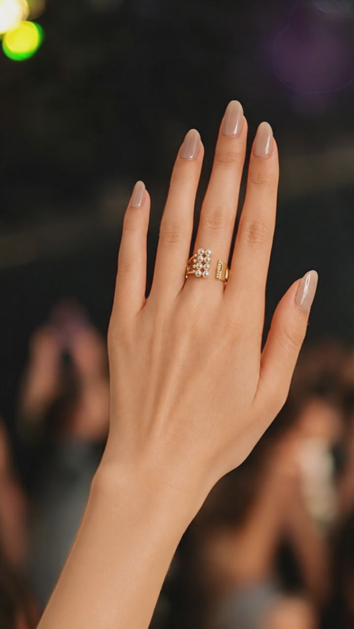珍珠小姐系列｜奧黛麗之光珍珠戒指
Audrey Glow Pearl Ring