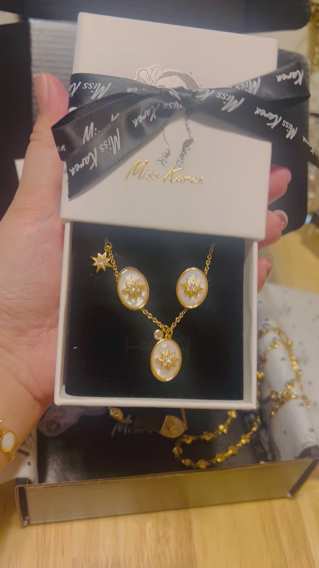 🌙 星月神話系列｜月光星芒天然白貝母耳飾